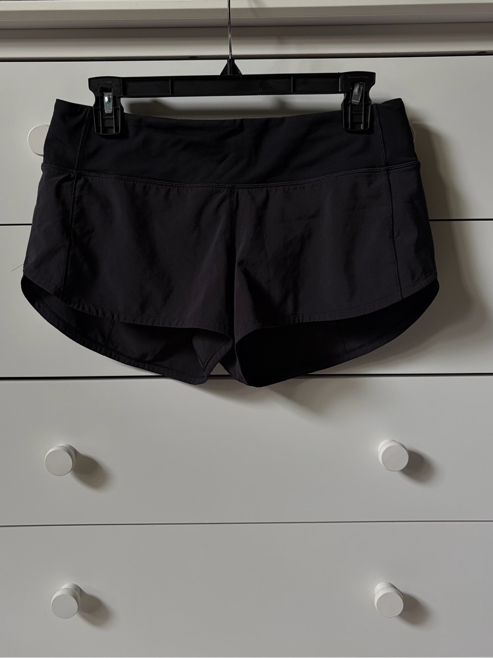 ⚽️ LULULEMON ATHLETICA WOMENS SIZE 6 BLACK HOTTY LOW RISE SHORTS
